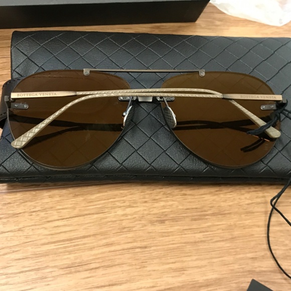 Bottega Veneta Sunglasses 515800 v4450 - Picture 9 of 11